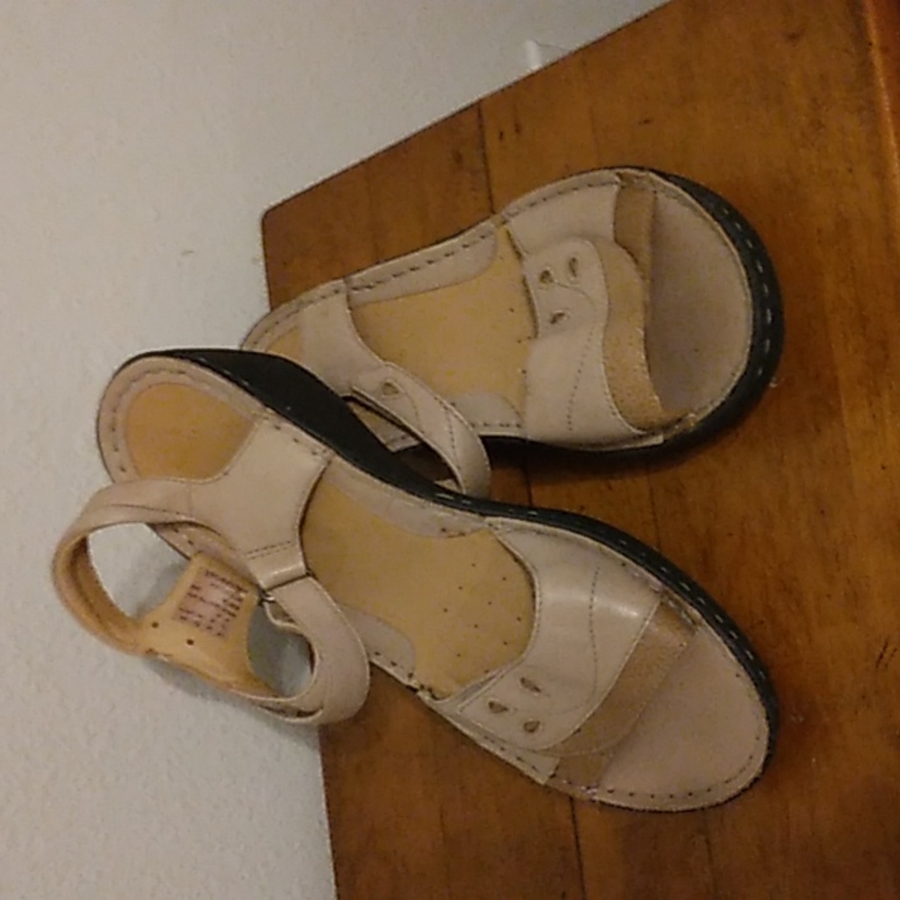 Clark's beige sandals